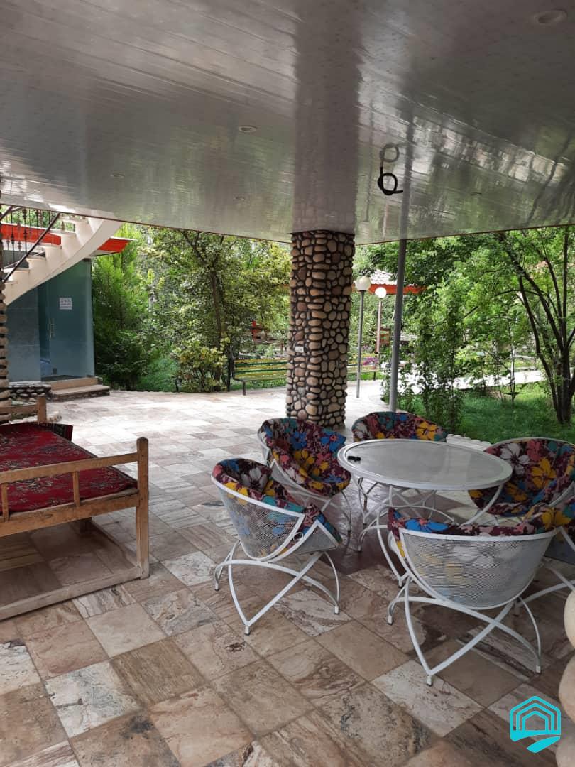 ویلای جنگلی استخردار  باغ بهادران 