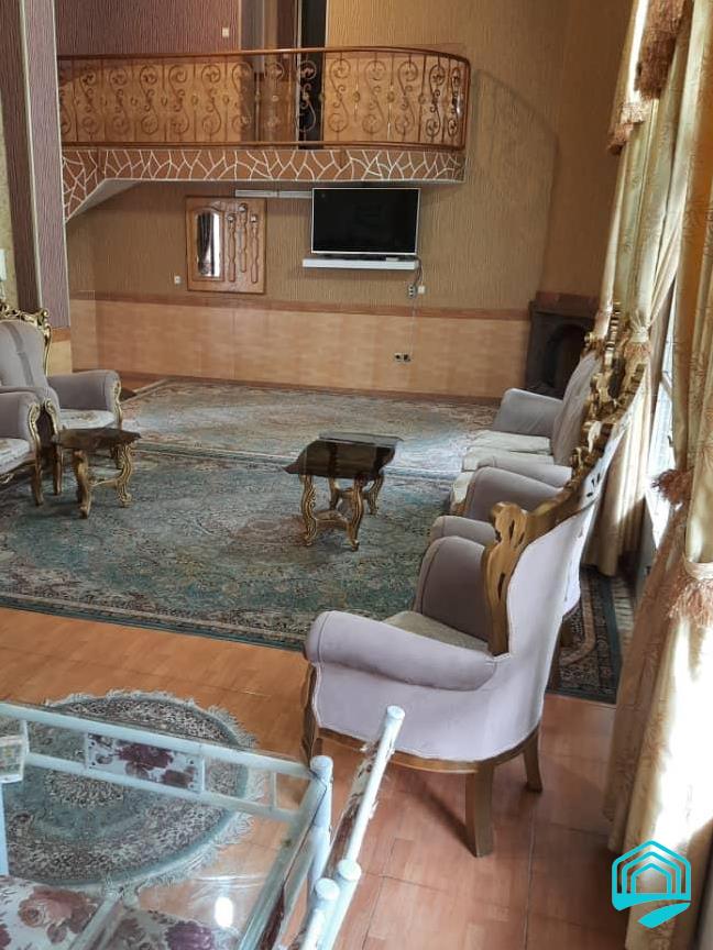 ویلای ساحلی با استخر سرپوشیده واقع در باغ بهادران